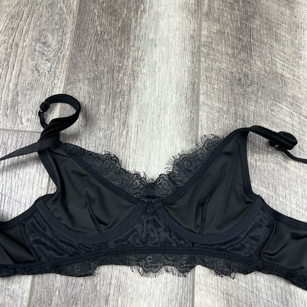 32A Free People‎ Black Velvet Bralette - Picture 11 of 12